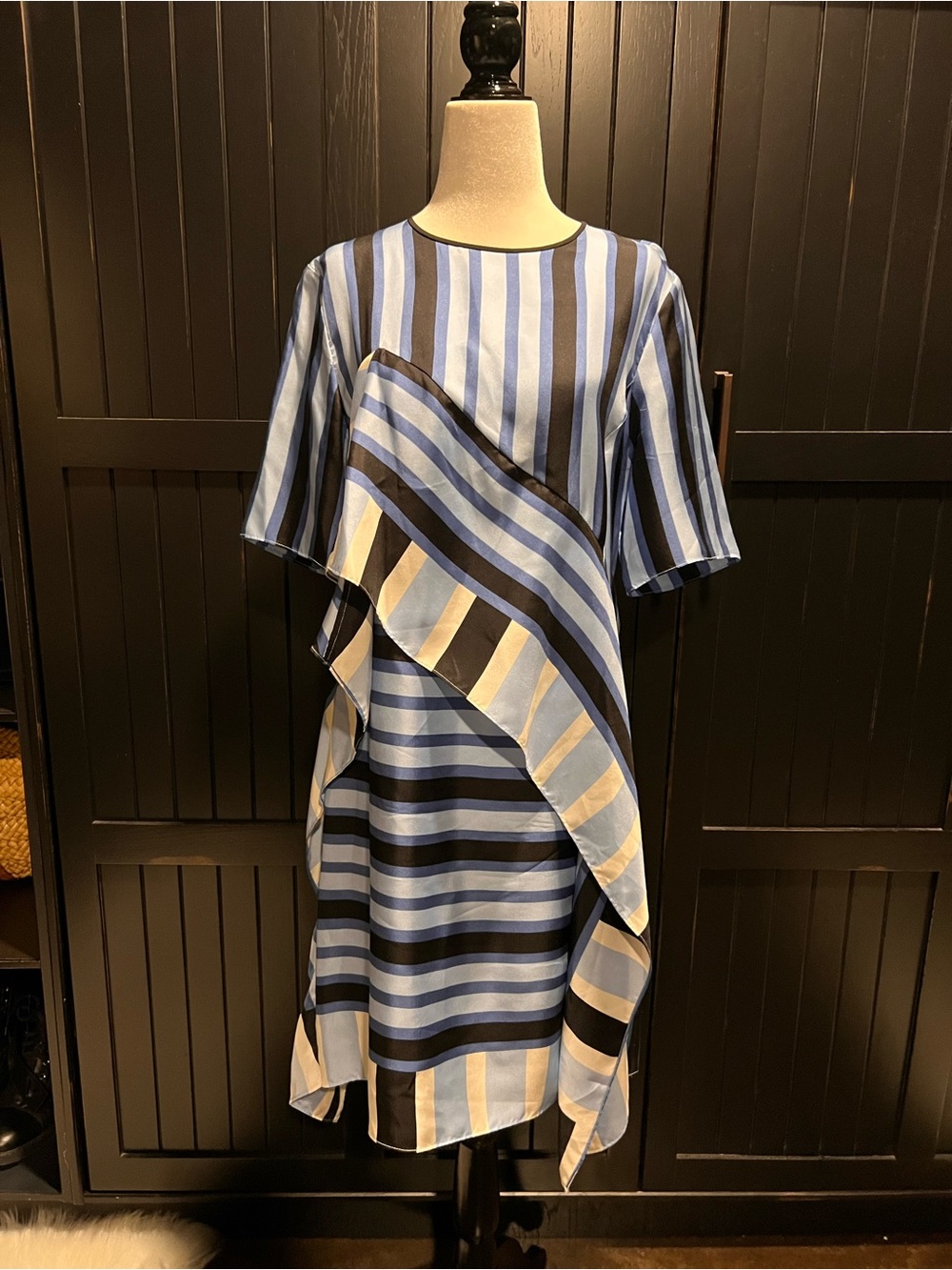 Diane von Furstenberg 100% Silk Asymmetrical Ruffle Stripe Dress | Size 8